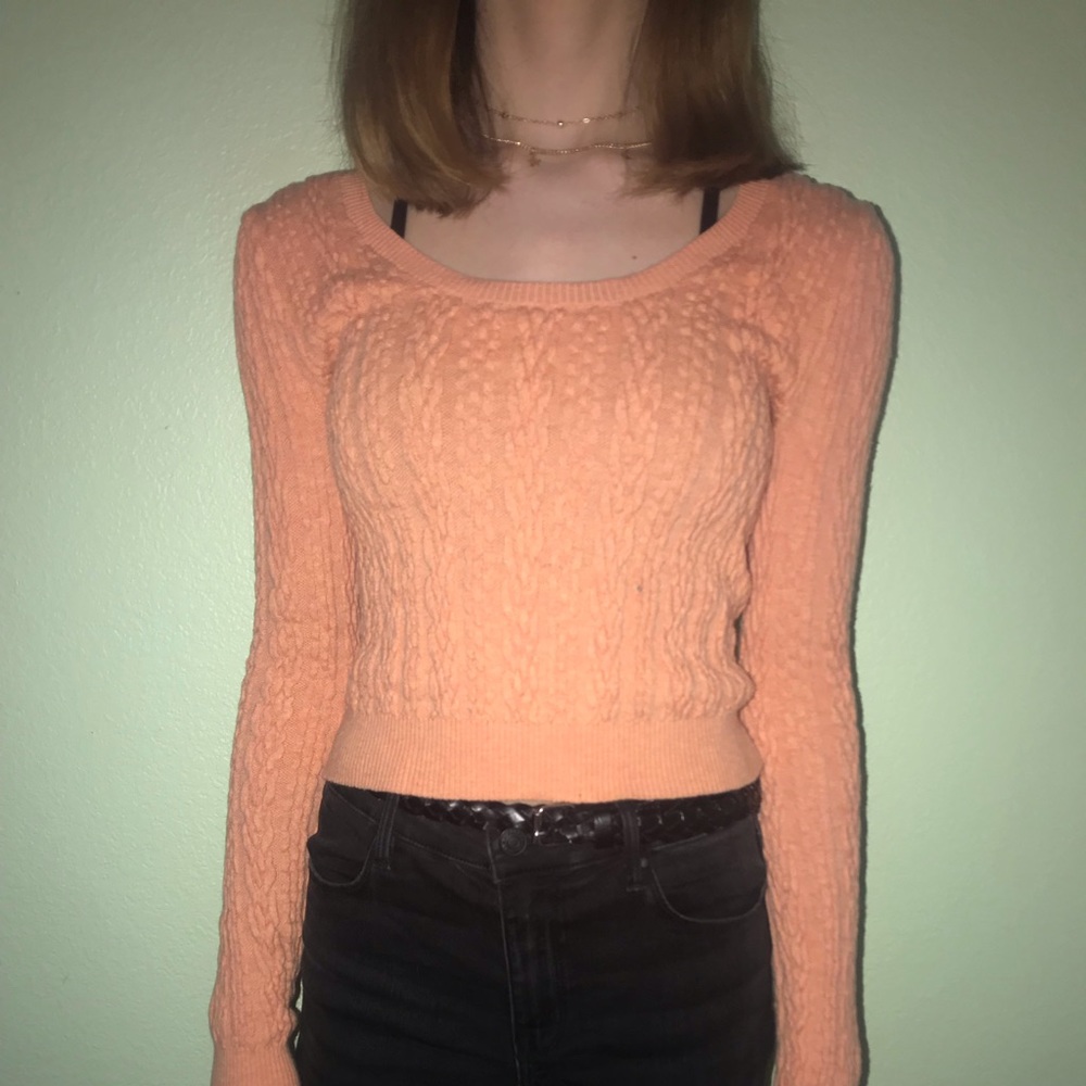 Long sleeve comfortable shirt/sweater.